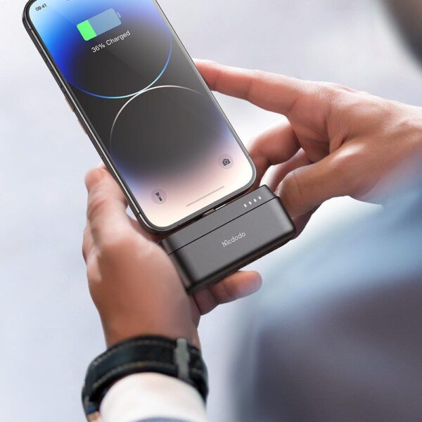 Mcdodo MC-6282 20w 5000mAh Lightning İphone Powerbank - Siyah - Görsel 4