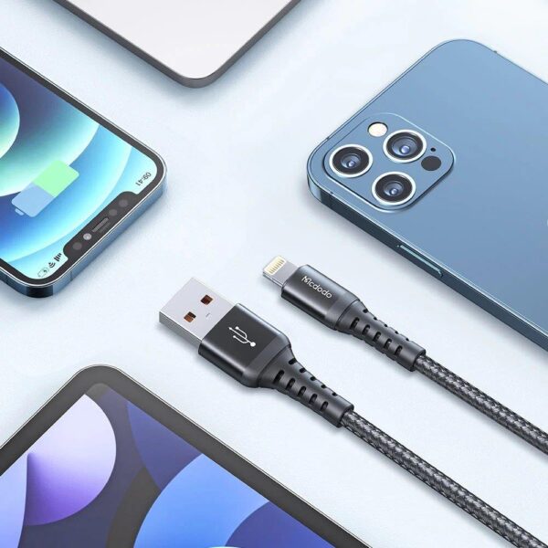 Mcdodo CA-2261 İphone Hızlı Data-Şarj Kablo 3A 1Mt - Siyah - Görsel 3