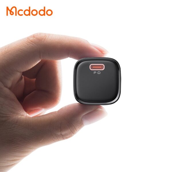Mcdodo CH-4044 20W Typec Typec Kablolu Mini Hızlı Şarj Adaptörü - Görsel 2