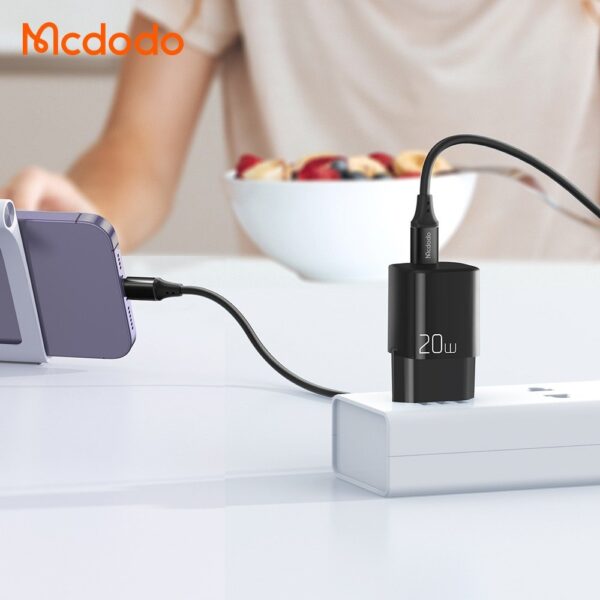 Mcdodo CH-4044 20W Typec Typec Kablolu Mini Hızlı Şarj Adaptörü - Görsel 3
