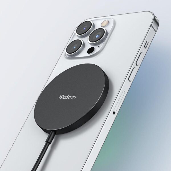 Mcdodo CH-4360 15W Magsafe Manyetik Kablosuz Şarj Cihazı-Siyah - Görsel 4